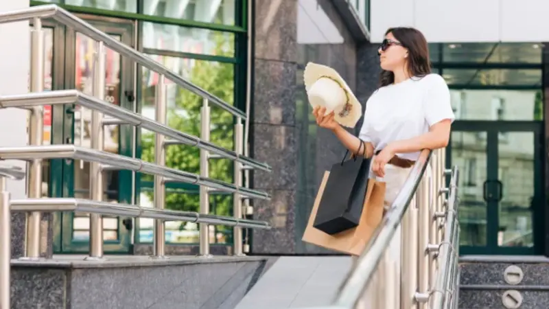 Handrails as Decorative Accents: How to Choose a Design That Elevates Your Space?