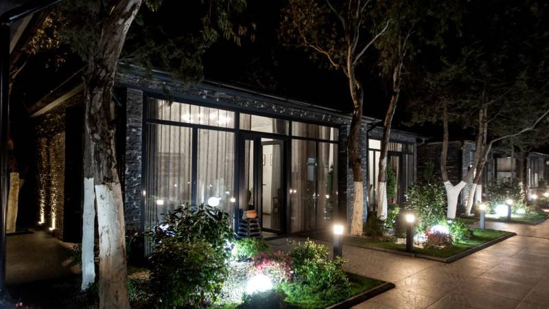 How Outdoor Lighting Design Choices Impact Your Home All Year Long