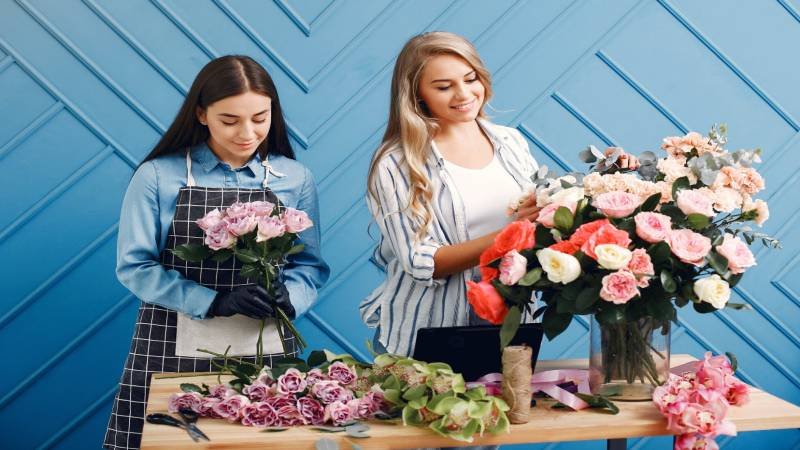 Corporate Flowers: Arrangements for Offices, Events, and Business Gifts