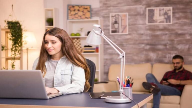 Designing the Perfect Home Office: Comfort, Productivity, and Online Privacy