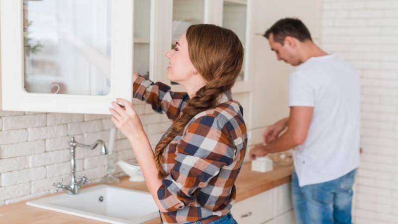 How to Choose the Right Tile for a Kitchen or Bathroom Renovation