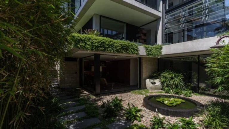 How Coastal Conditions Influence Residential Landscape Design